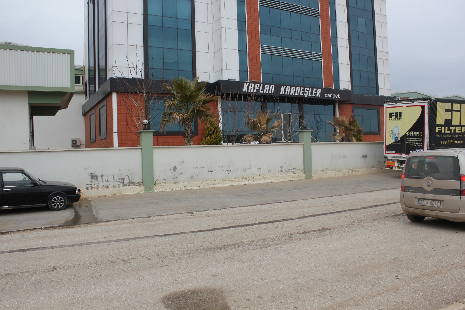 KAPLAN KARDEŞLER HALI İDARİ BİNA Image